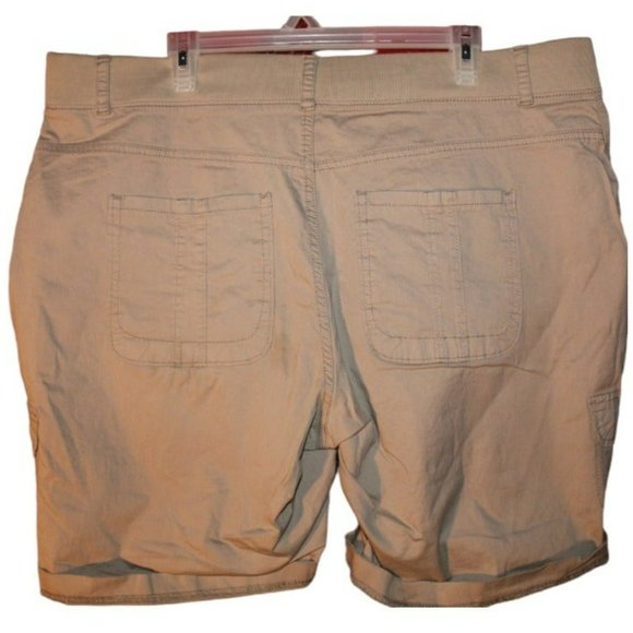 Lee Relaxed Fit 1889 Khaki Shorts Size: 20W RN-130273 / CA-55394 - Picture 3 of 6